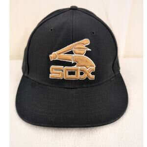 Vintage Chicago White Sox Cooperstown Collection 1983 black gold hat Size 7 3/8